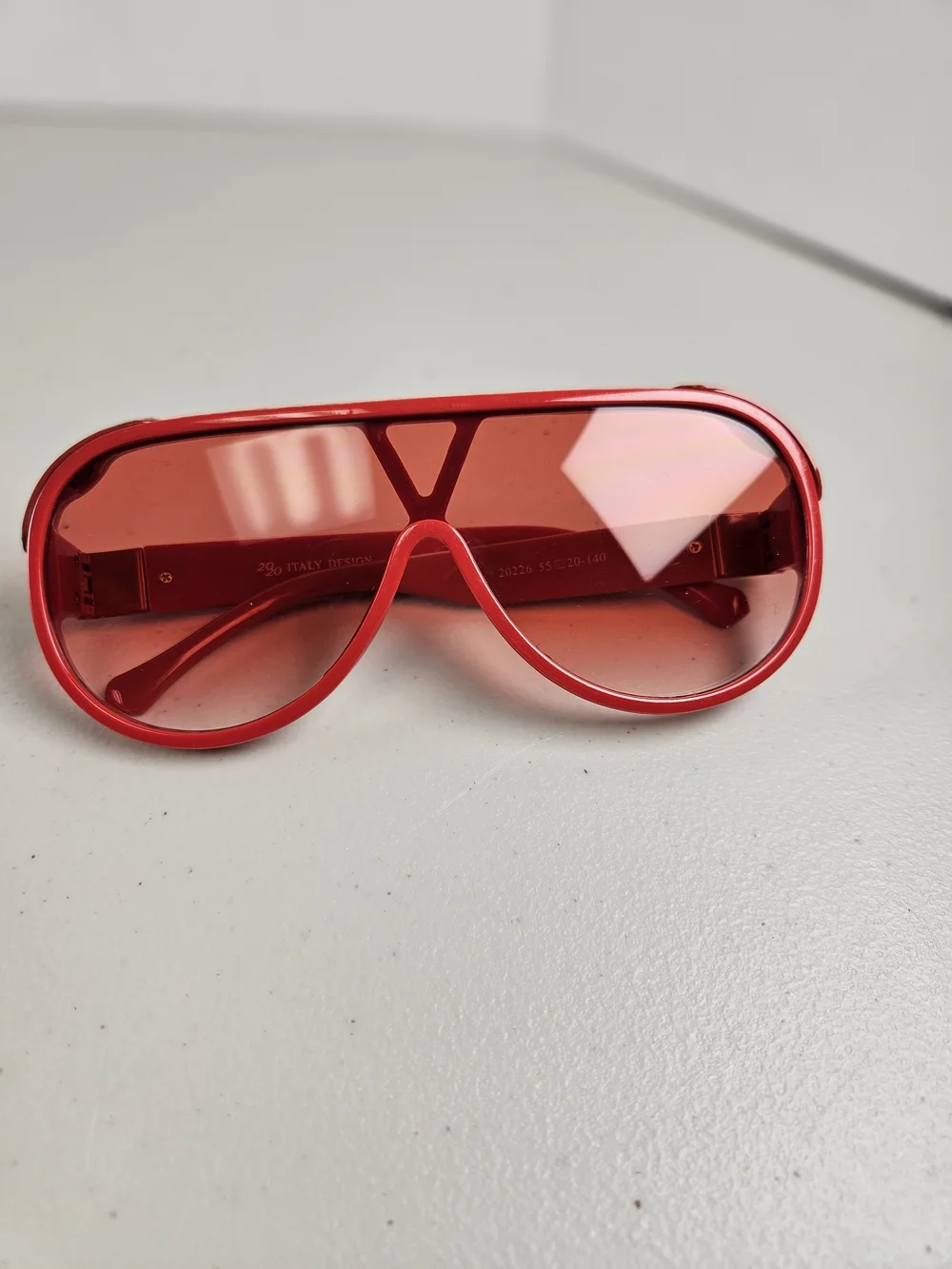 2020 Italy Design 20226 Red Shield Aviator Sunglasses Like New